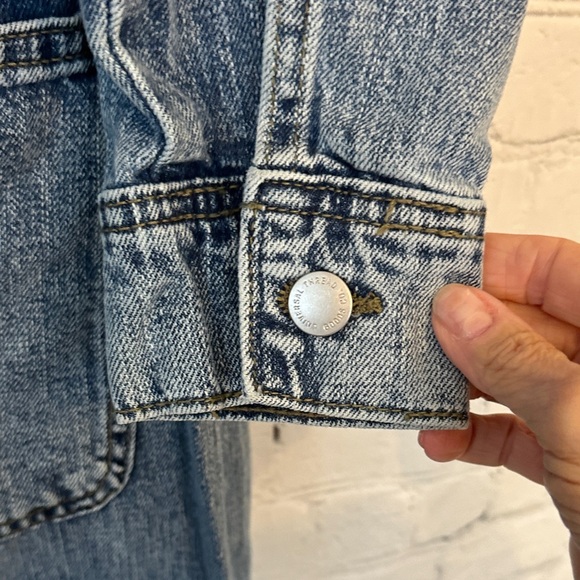 Universal Thread Baggy Denim Jumpsuit NWT - Picture 15 of 15